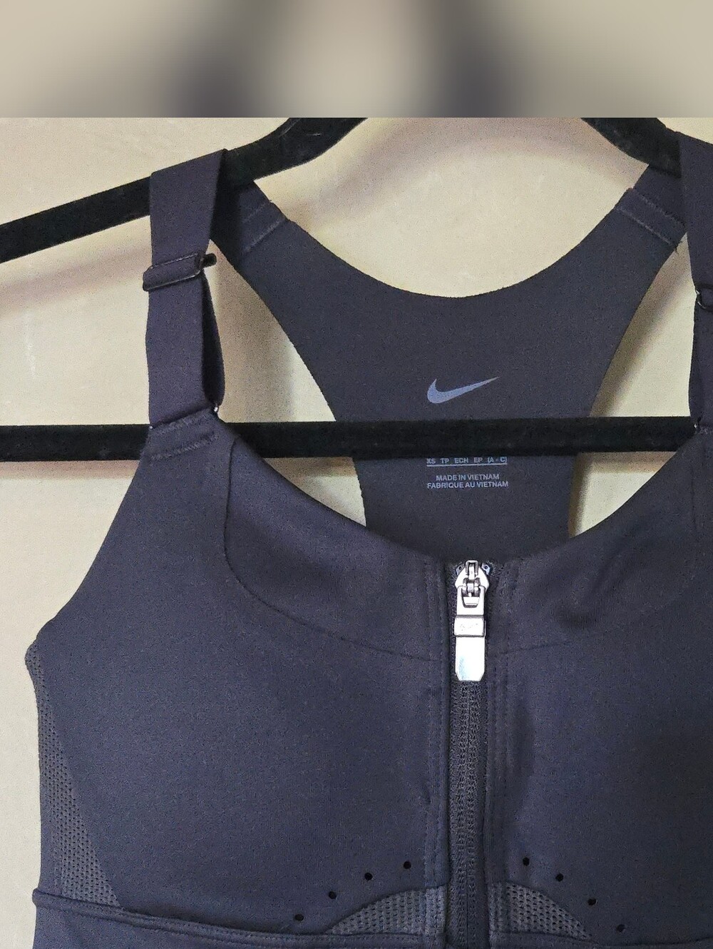 Nike | Women's 'Alpha Dri-Fit' Sports Bra (Black), Size XS - Picture 4 of 7